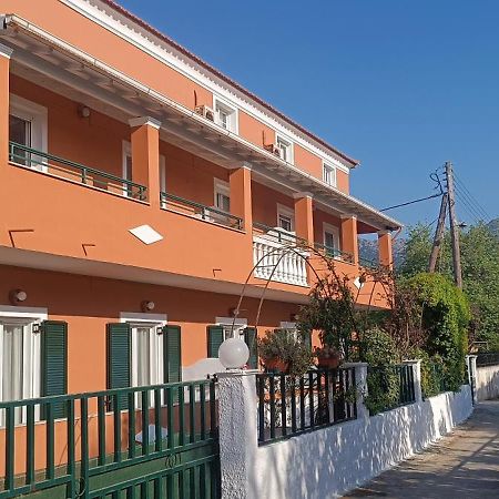 אצ'ארבי Alexandra'S Apartments מראה חיצוני תמונה
